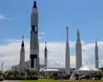 forlystelsesparker-i-orlando-kennedy-space-center-rocket-garden